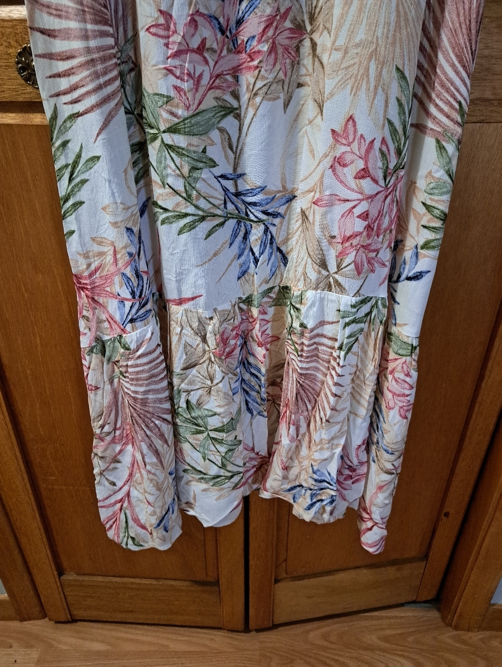 NWT Hurley Floral Pink and Green Lightweight Ruffle Maxi Dress Size M - Picture 3 of 7
